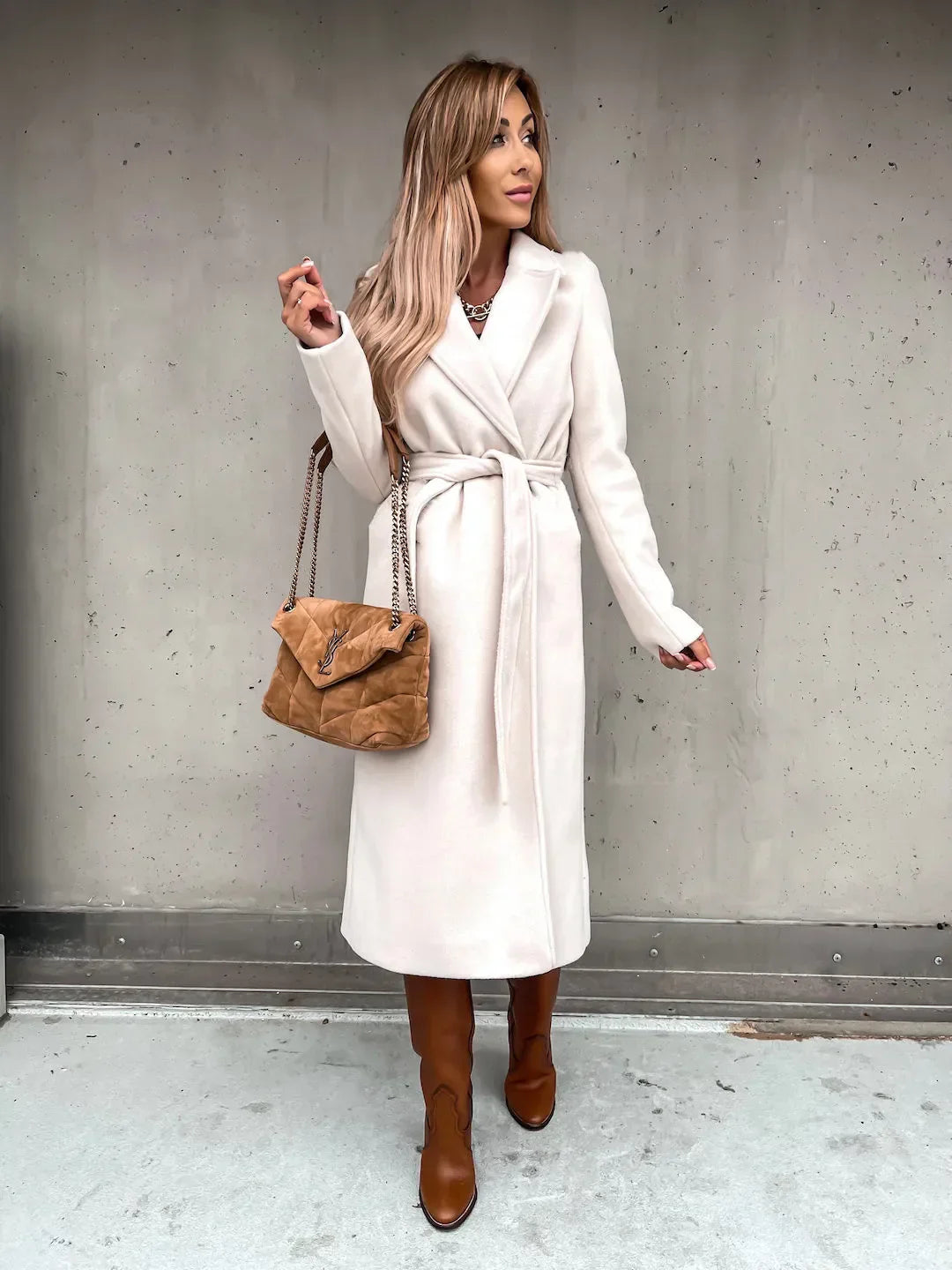 Ximena | Women's trench coat with V-neck and buttons
