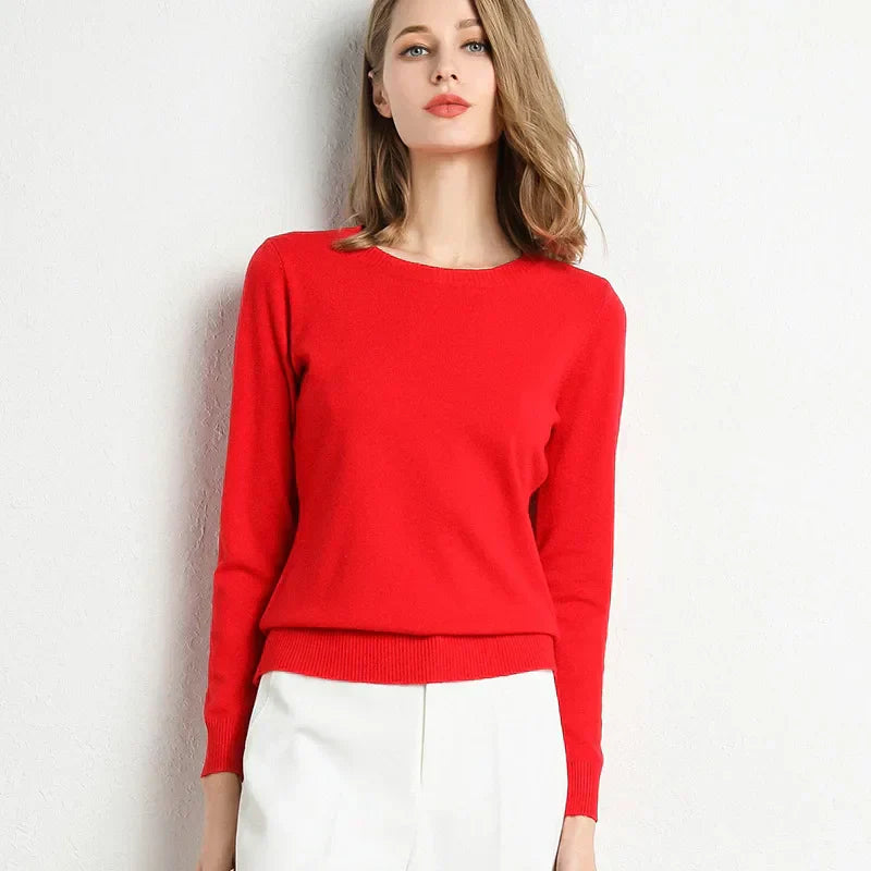 Claudine | Pullover with a slit neckline