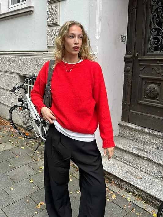 Antonella | Elegant round neck sweater made of red cotton for women