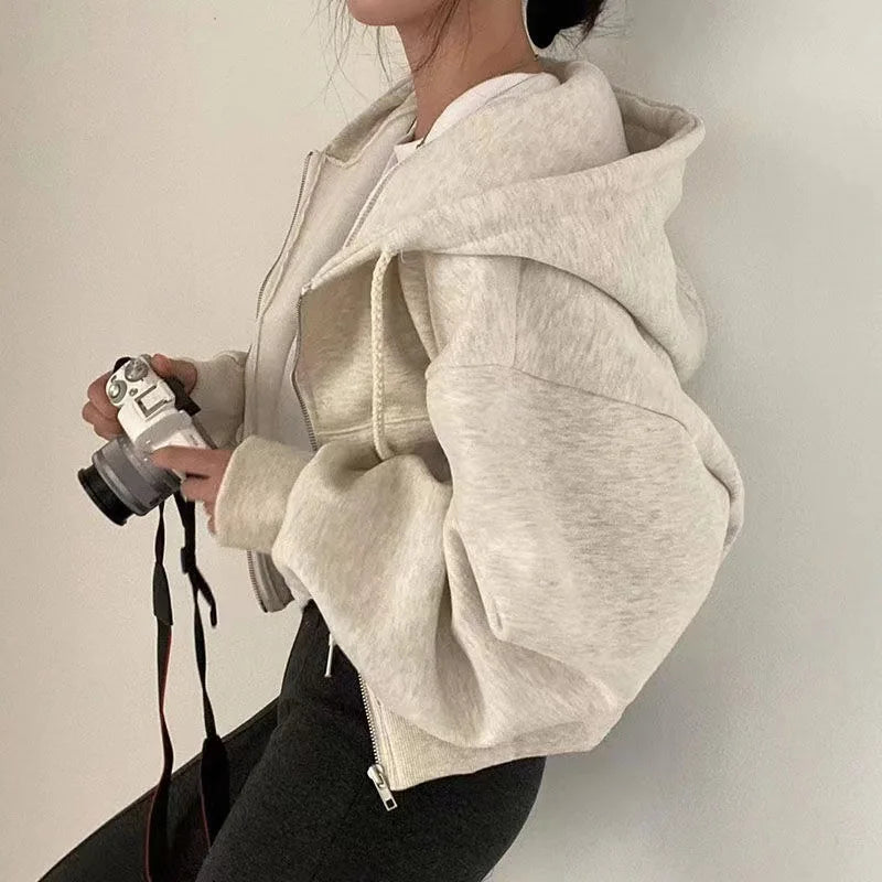 Silvia | Fashionable women's zip-up hoodie