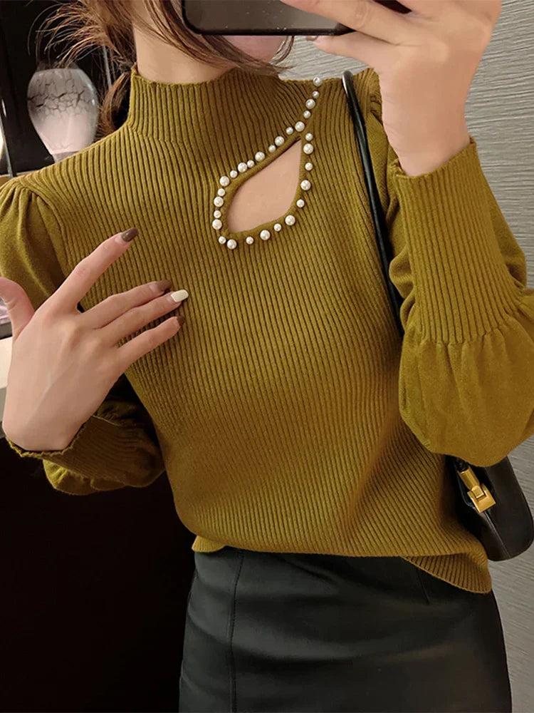 Birgit | Thin turtleneck sweater with pearls