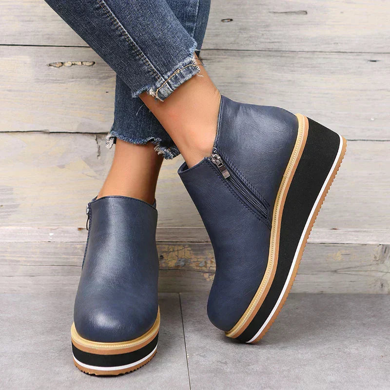 Cristina | Durable and supportive orthopedic boots