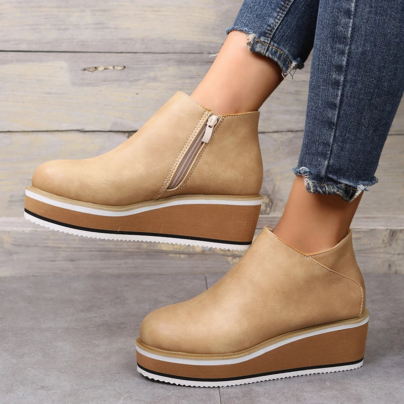 Hana | Casual and supportive orthopedic boots.