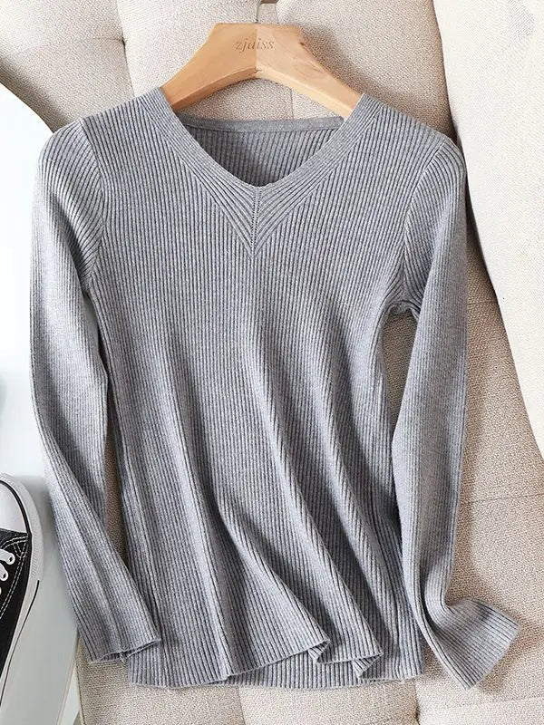 Geraldine | Chic autumn-winter sweater with a V-neck