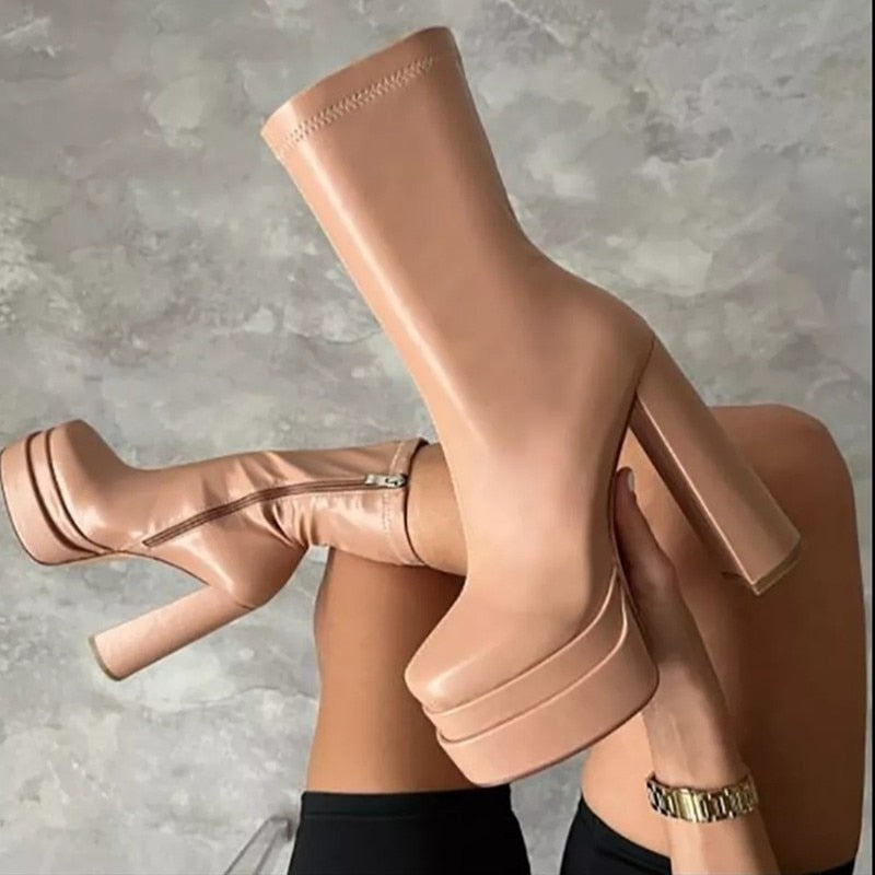 Larisa | Flat ankle boots