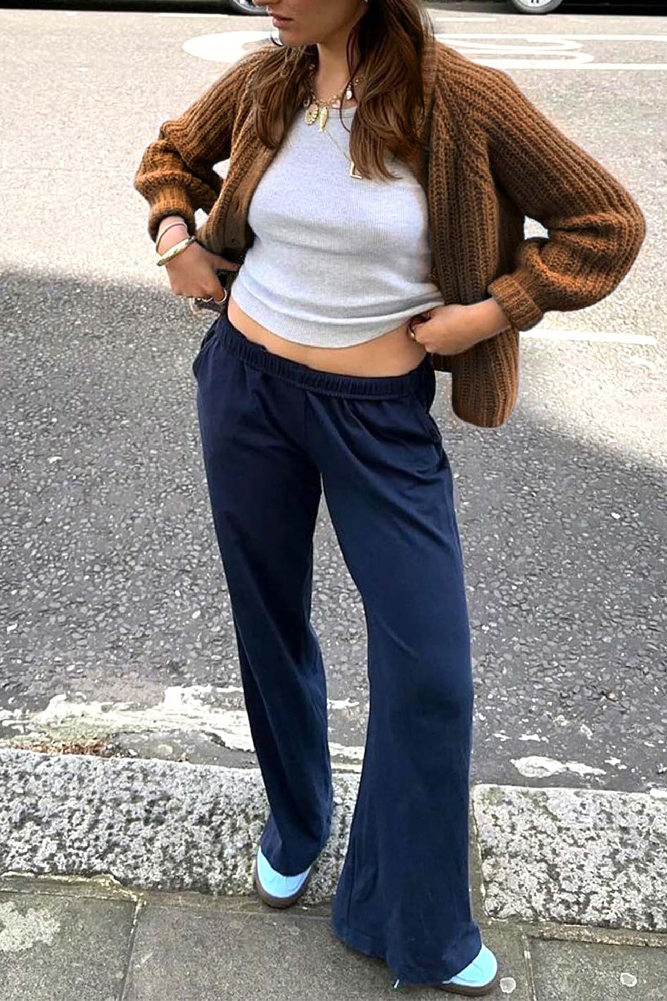 Liselotte | Plain cardigan with button placket