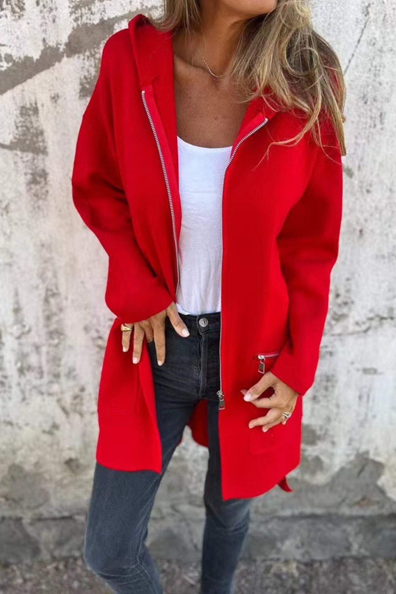 Monica | Mid-length hoodie with a fixed zip