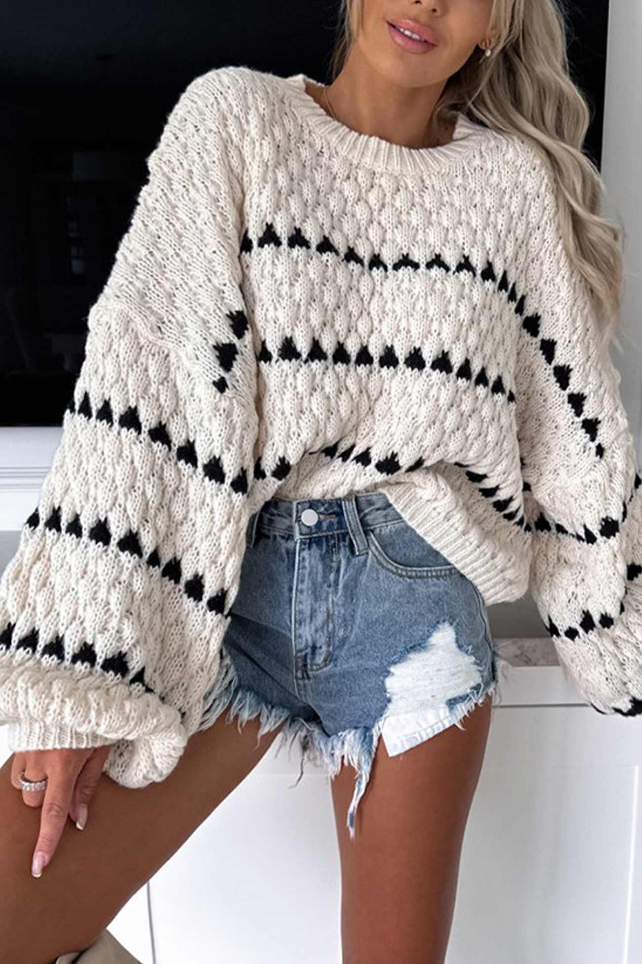 Bianca | Striped sweater with a crew neck and batwing sleeves
