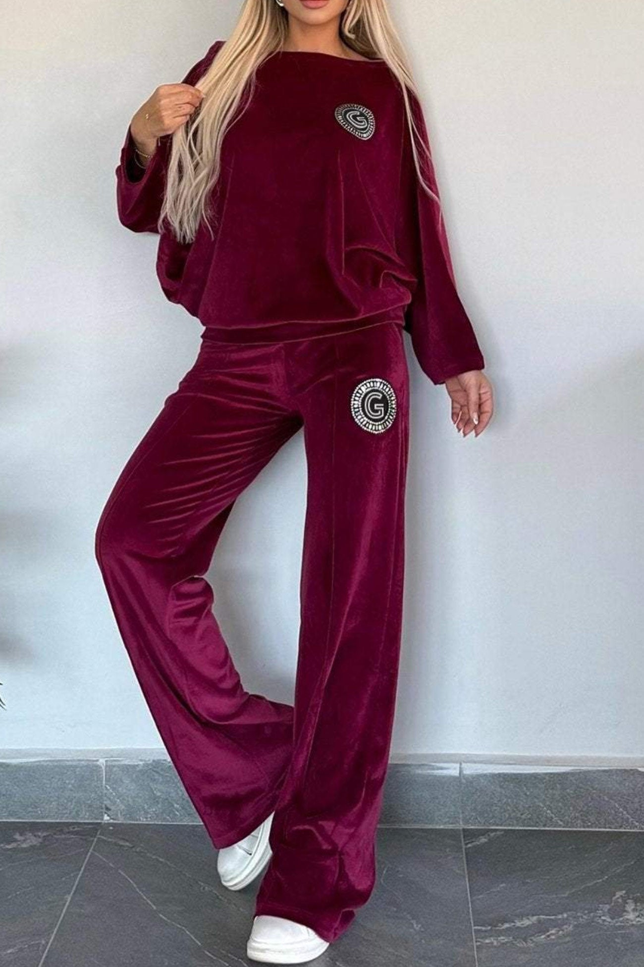Cristina | Two-piece suede suit with batwing sleeves