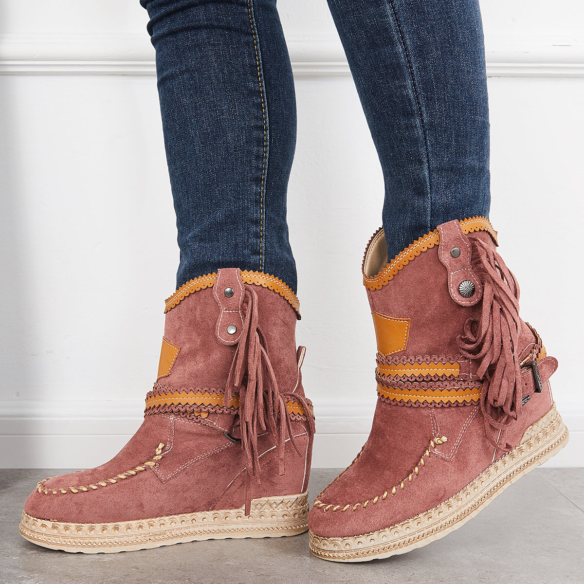 Otilia | Custom-made orthopedic casual boots.