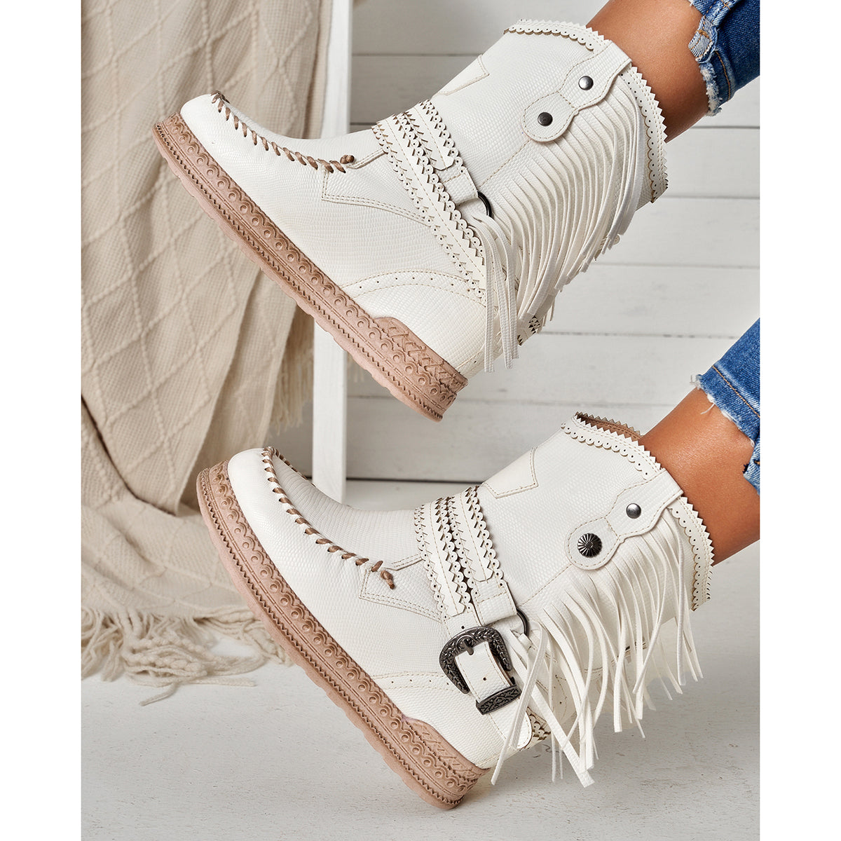 Otilia | Custom-made orthopedic casual boots.