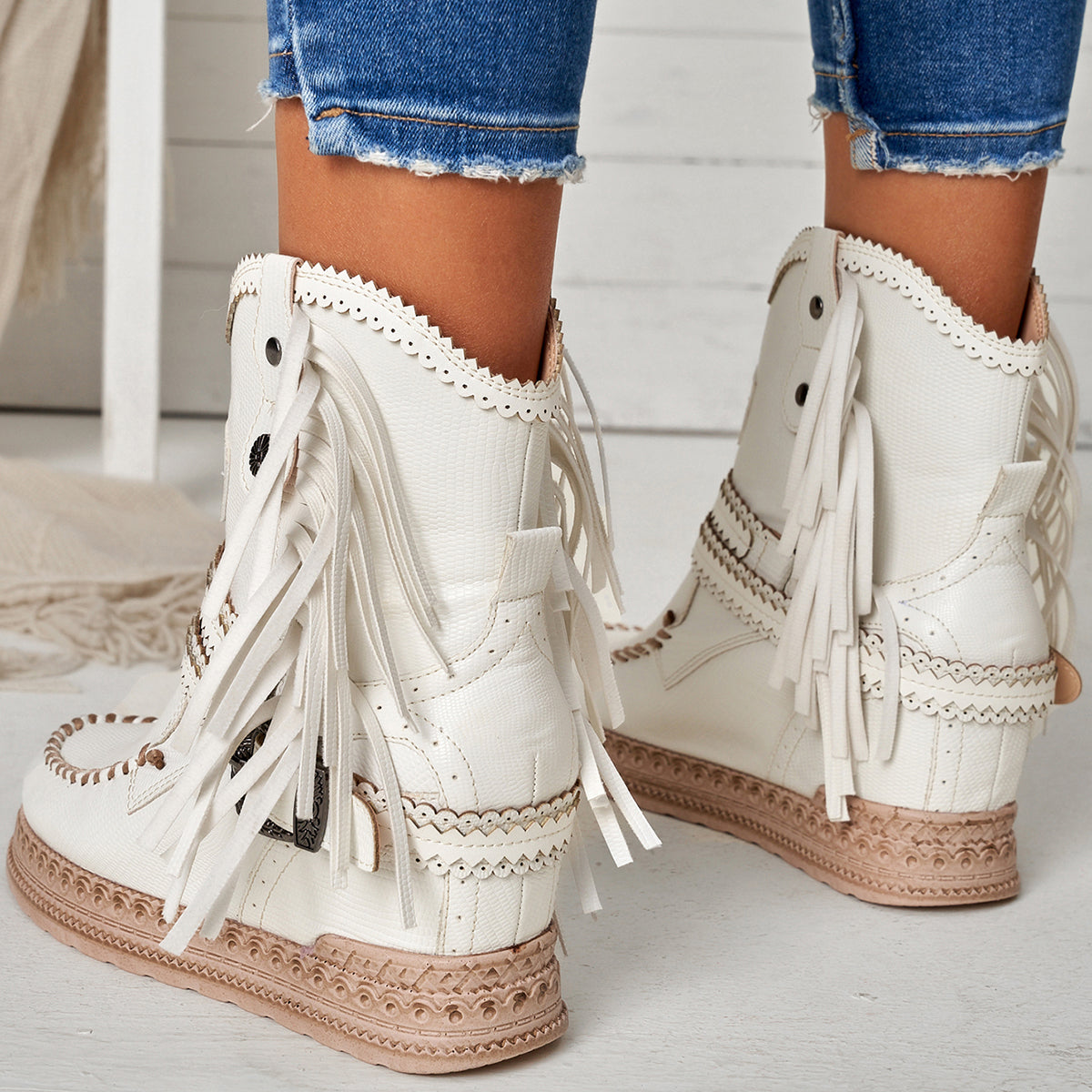 Otilia | Custom-made orthopedic casual boots.