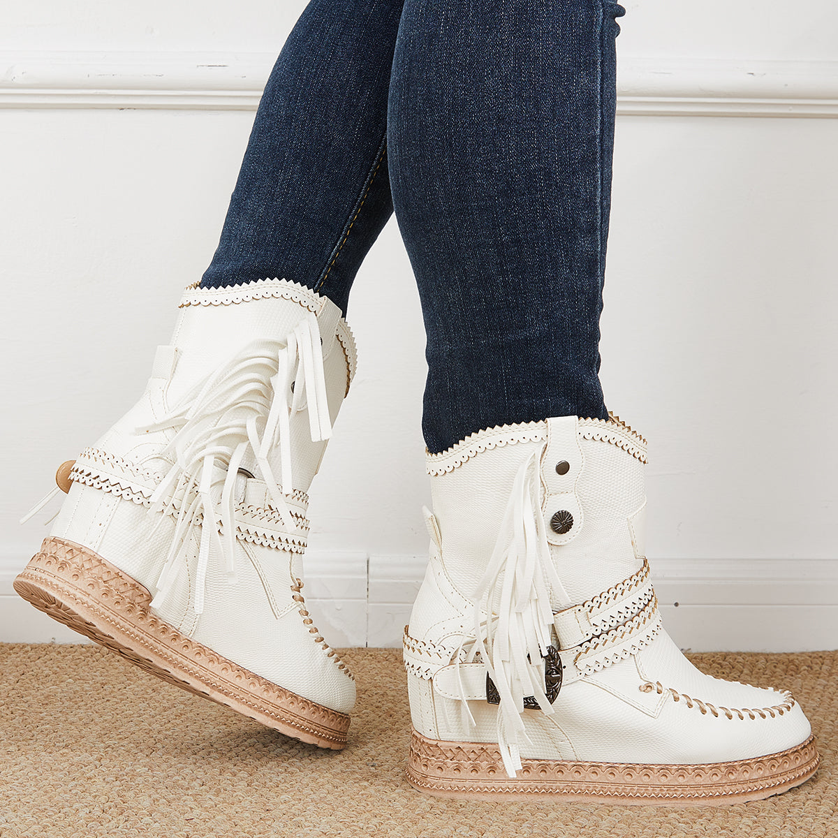 Otilia | Custom-made orthopedic casual boots.