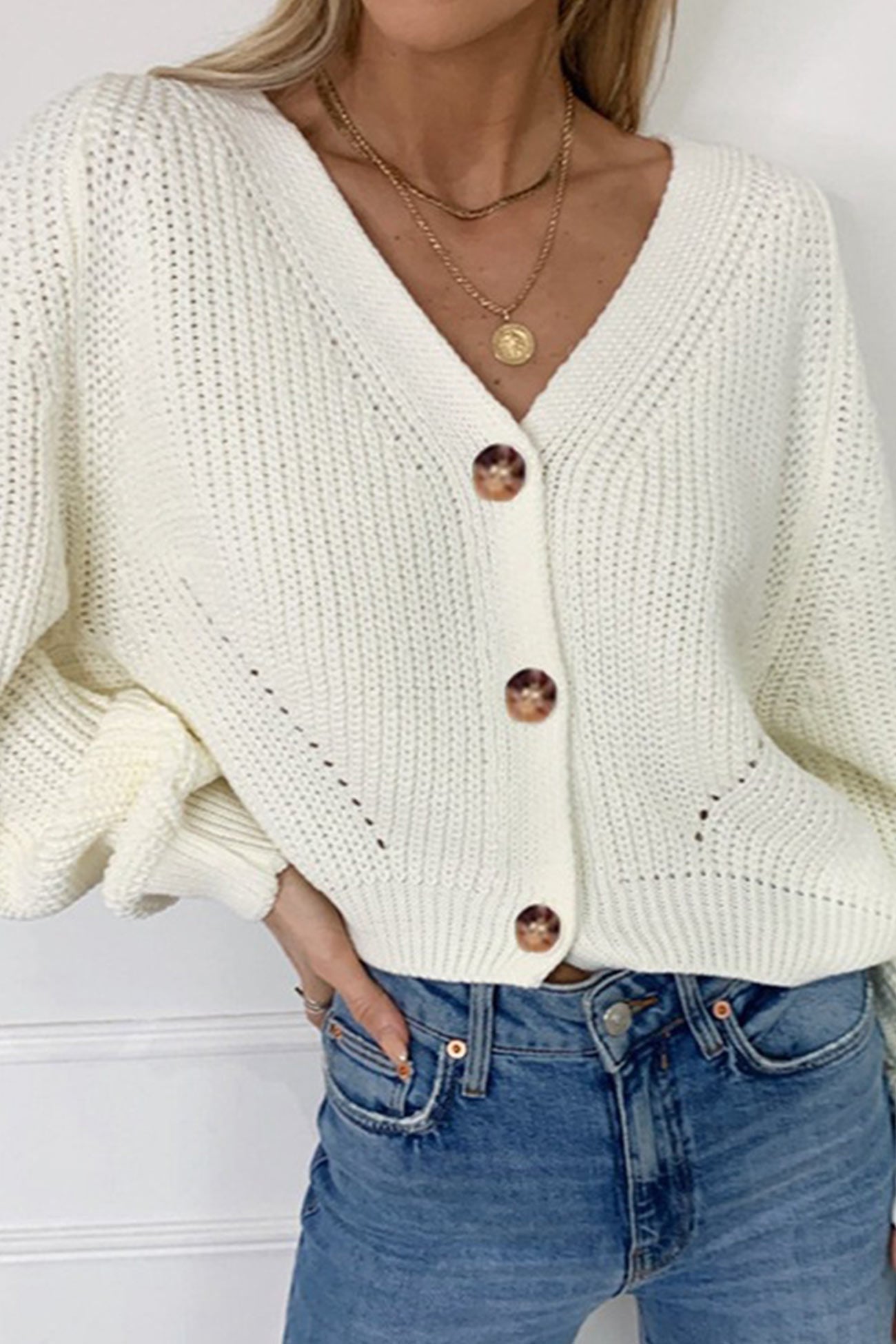 Loretta | V-neck cardigan with lantern sleeves