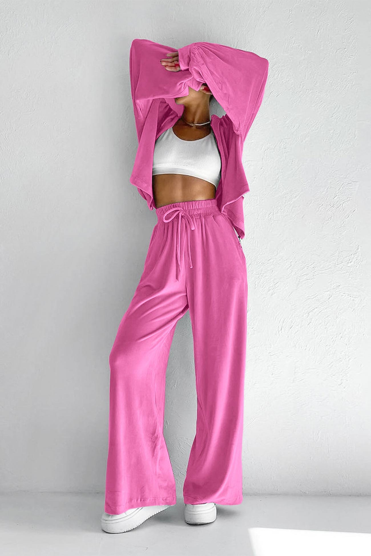 Celia | Two-piece velvet set with hood and zip pocket
