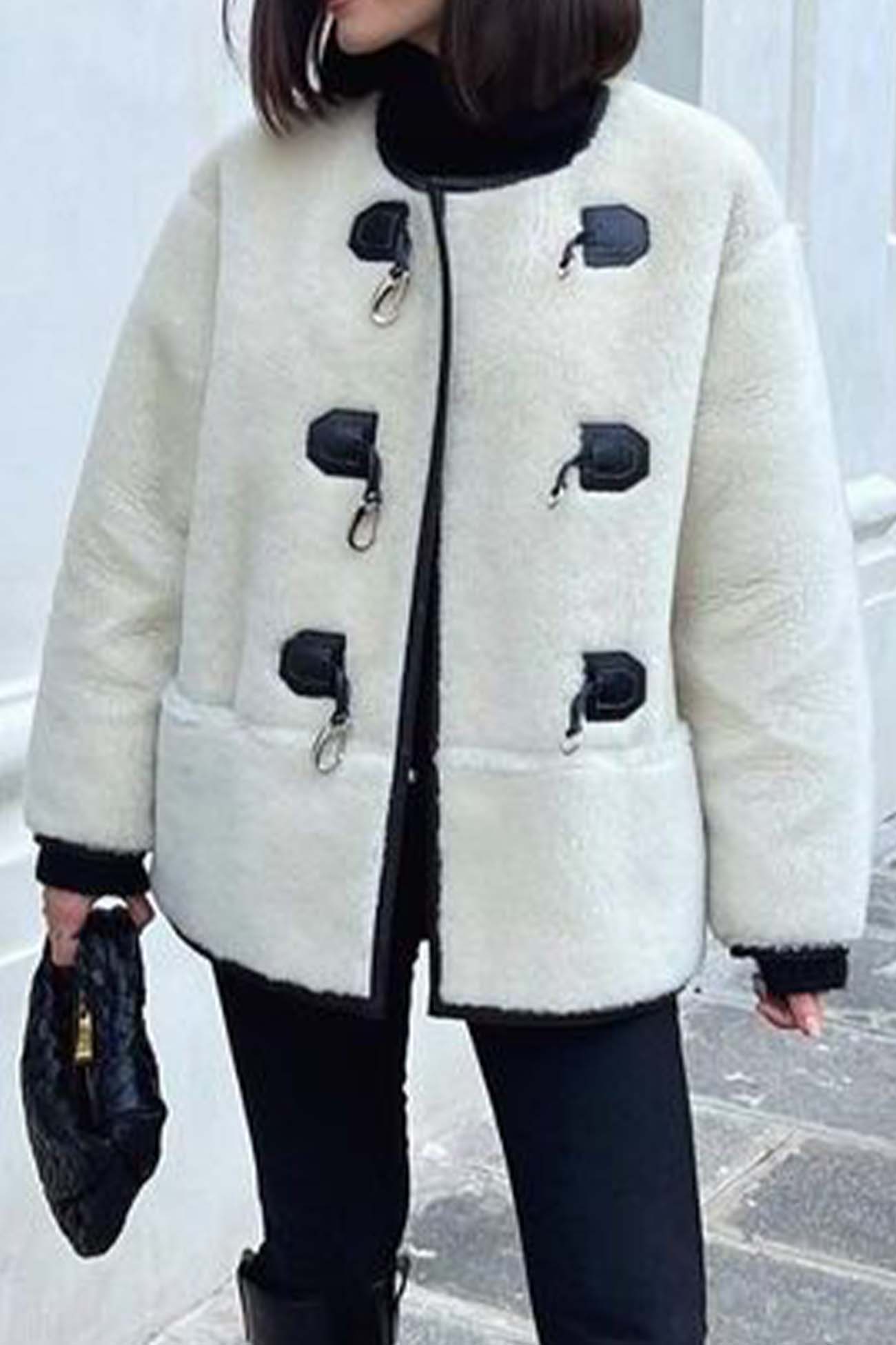 Milagros | Plush jacket with a scoop neck and metal buttons