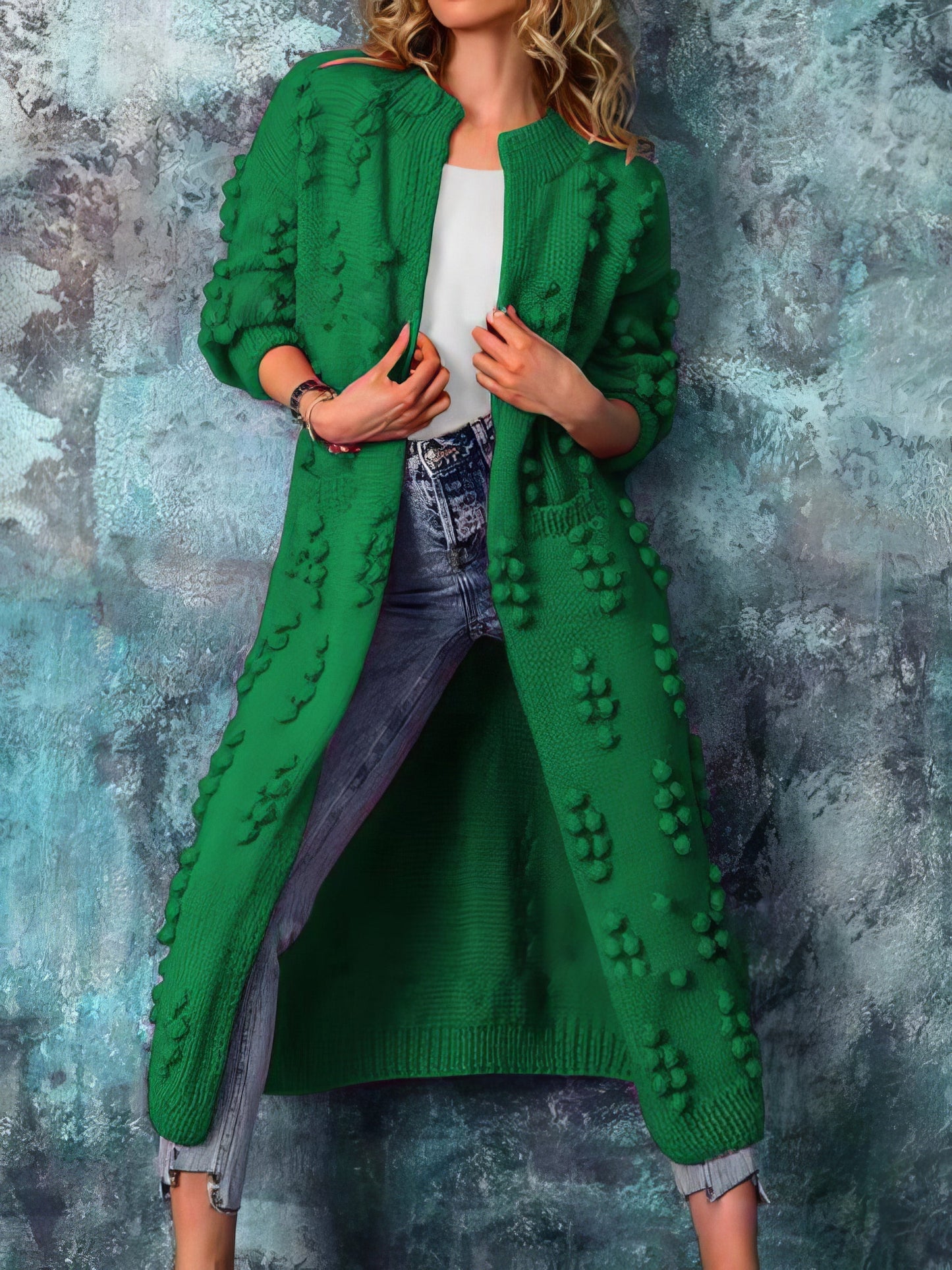 Mercedes | Classic and elegant winter sweater