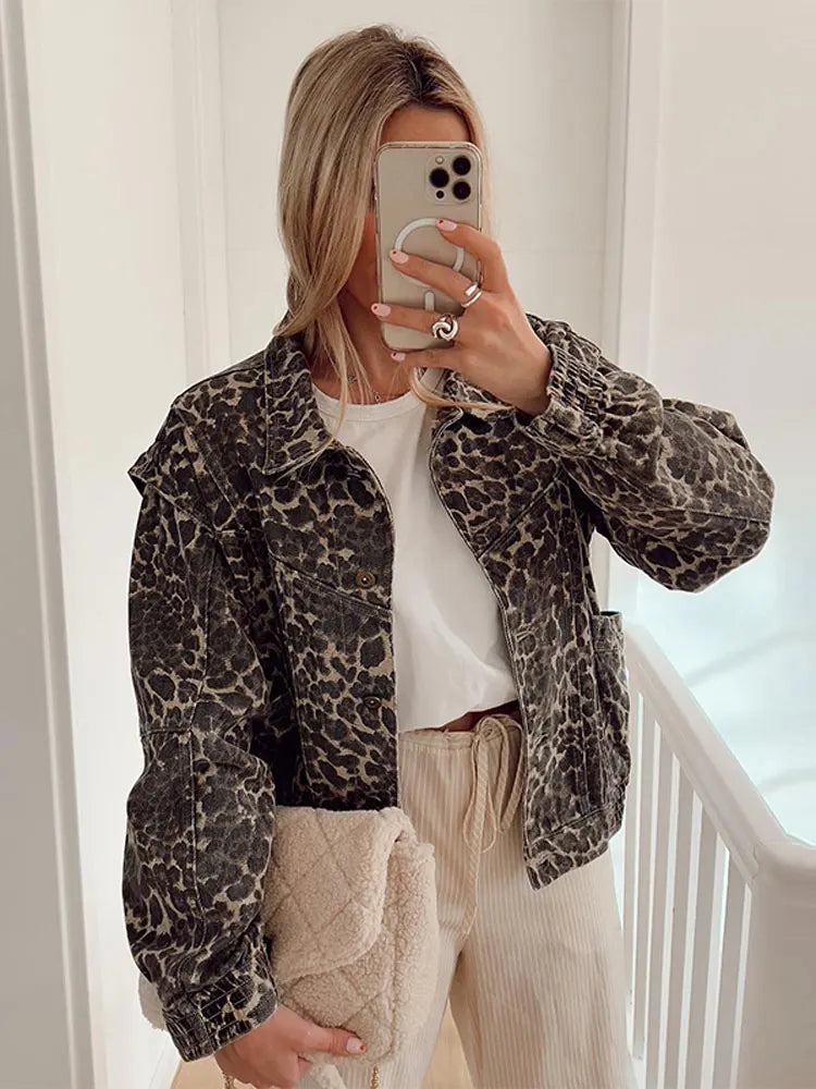 Adela | Casual short coat with leopard print