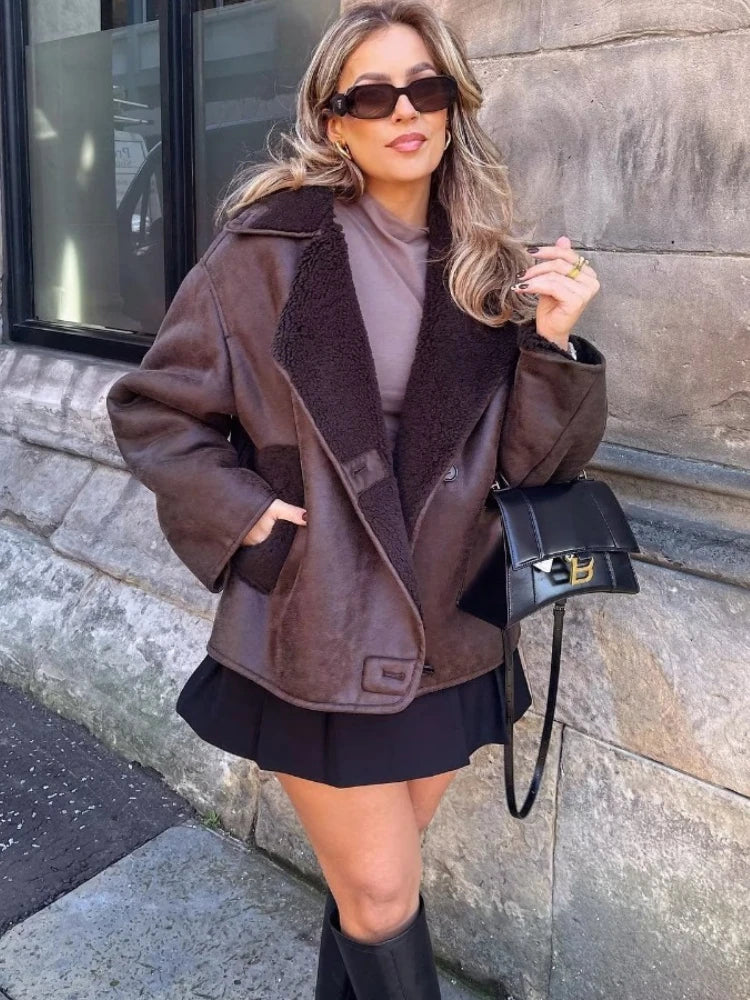 Amelia | Relaxed and timeless winter coat