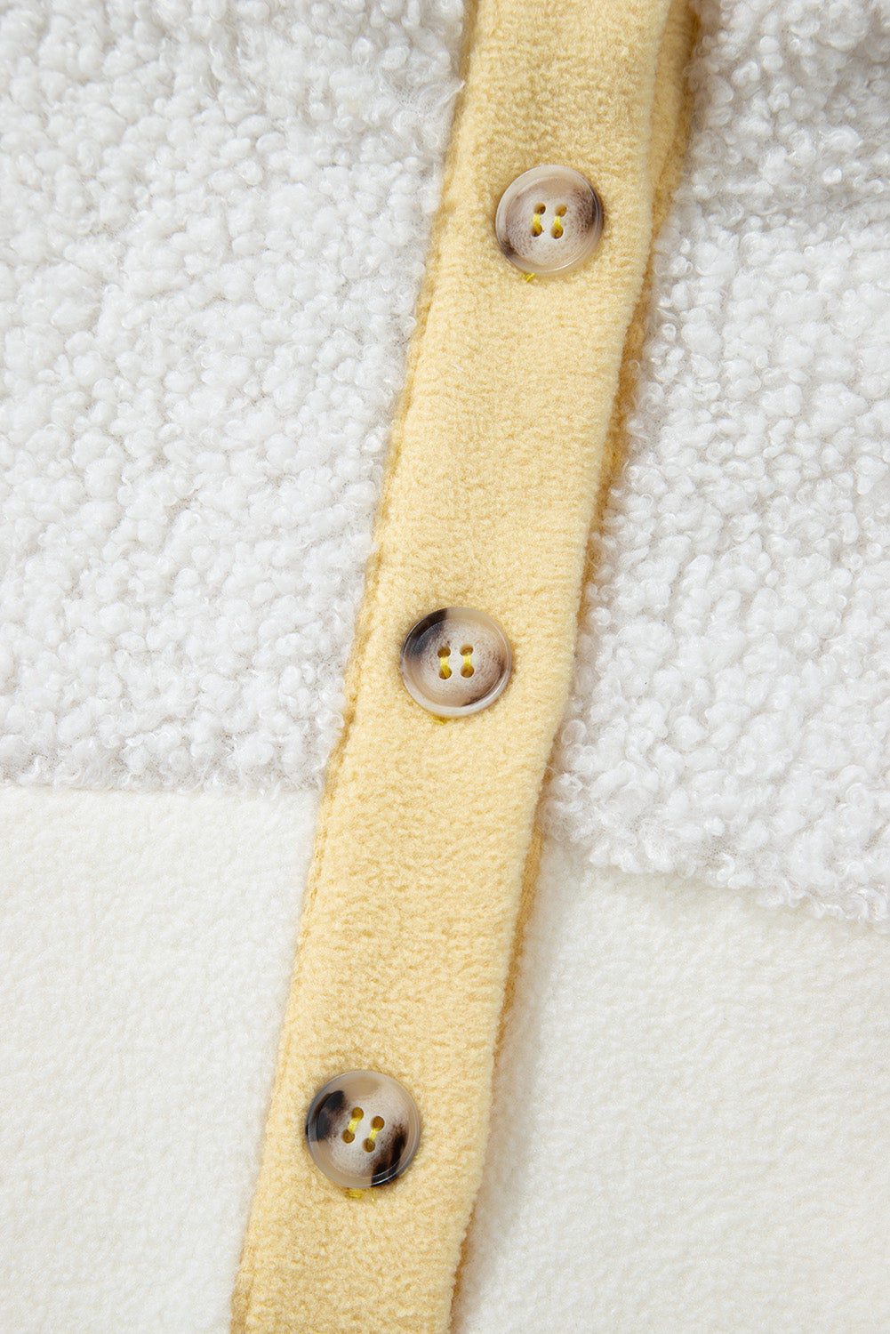 Paula | Fashionable and minimalist winter garment