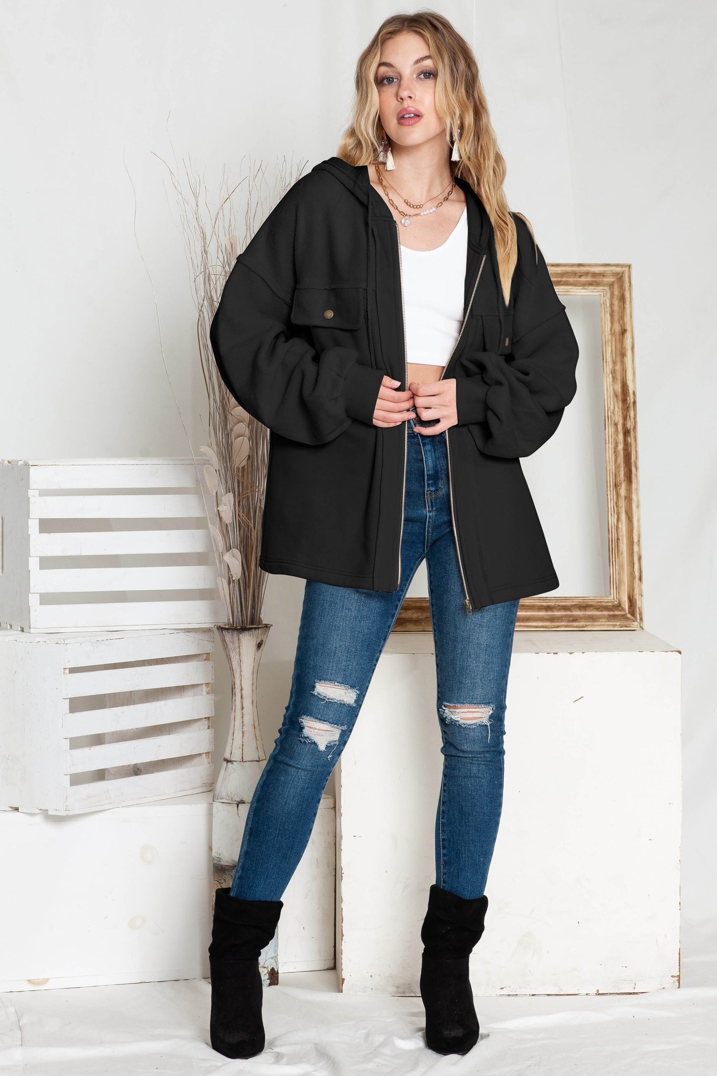 Eugenia | Fashionable and effortless winter garment