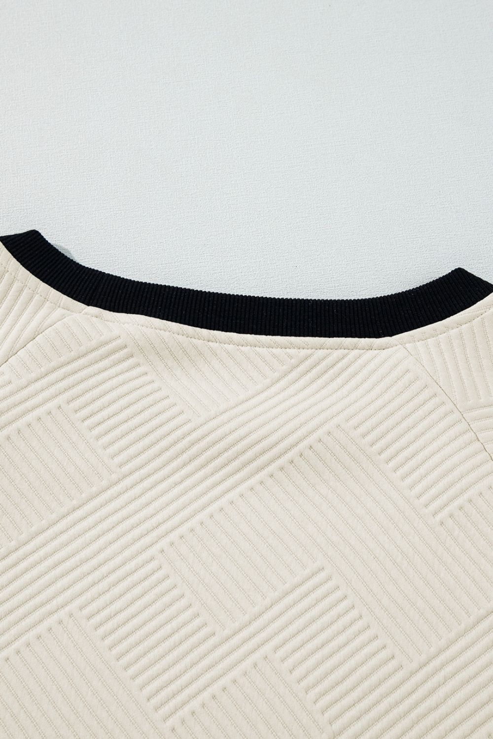 Azucena | Long-sleeved sweatshirt with textured contrast