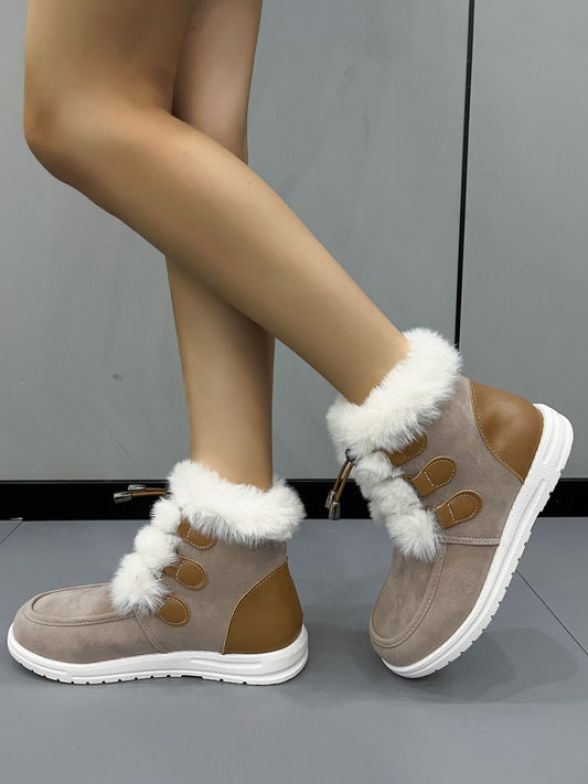 Dolores | Suede round toe boots with plush detail