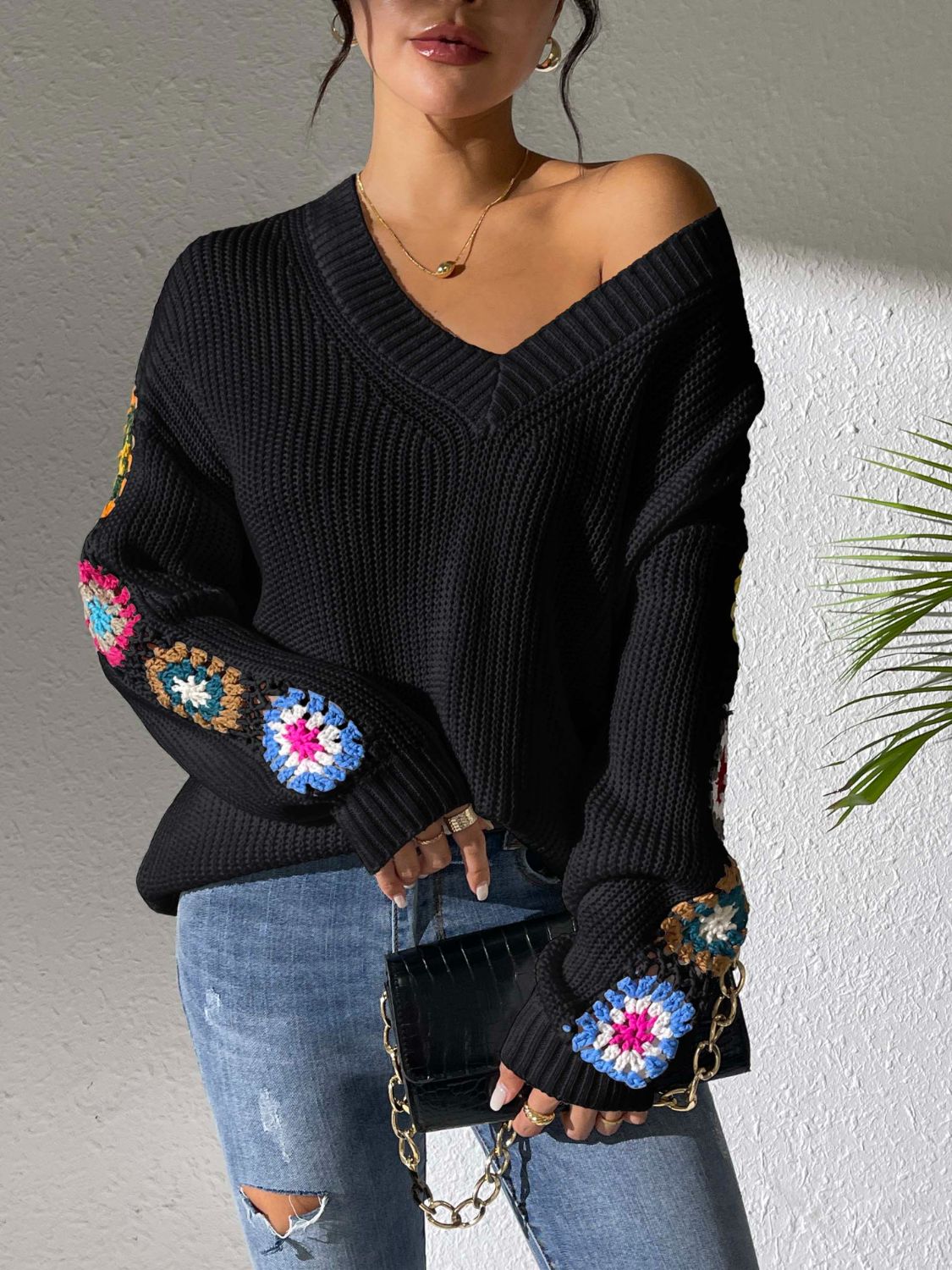 Marta | Crochet floral V-neck sweater