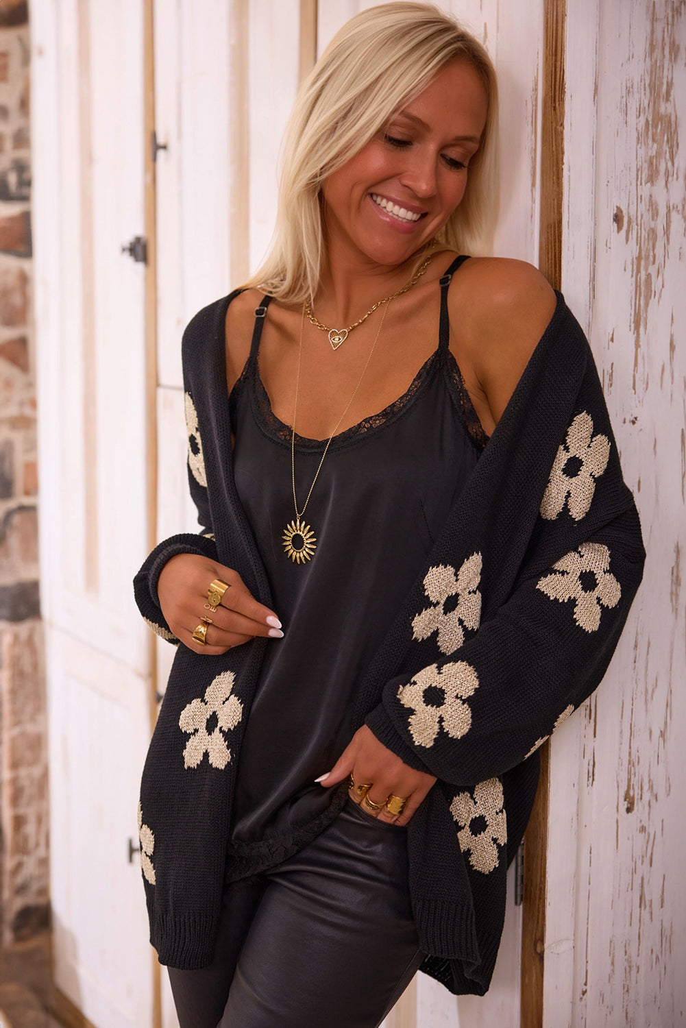 Olga | Elegant and versatile winter cardigan