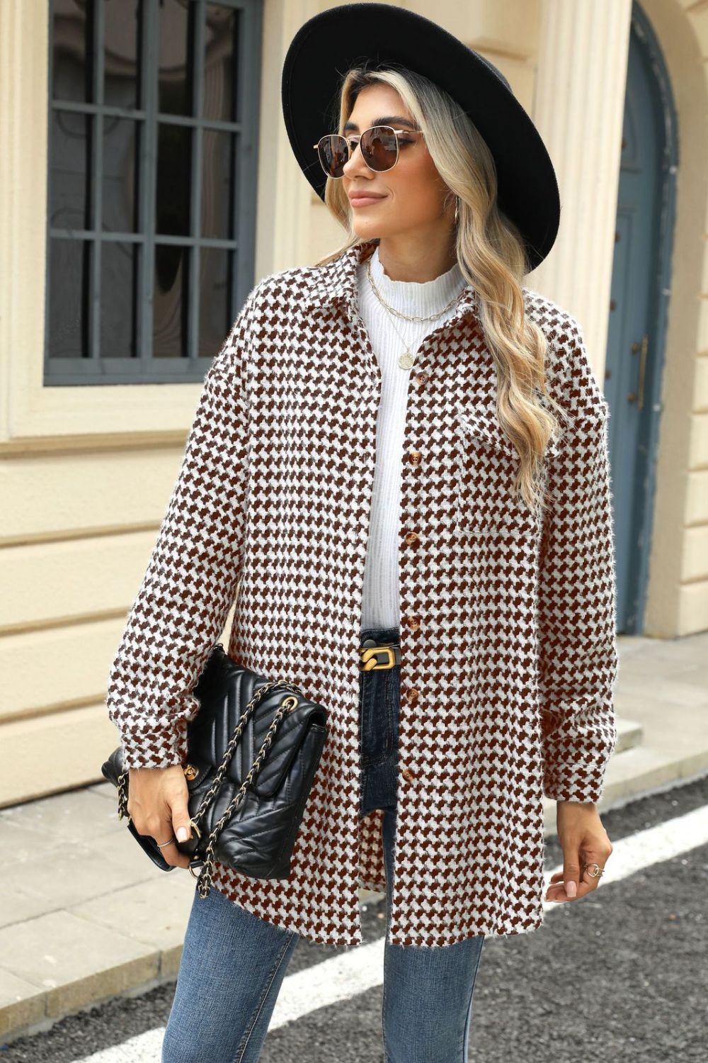 Anika | Houndstooth coat with buttons and dropped shoulders