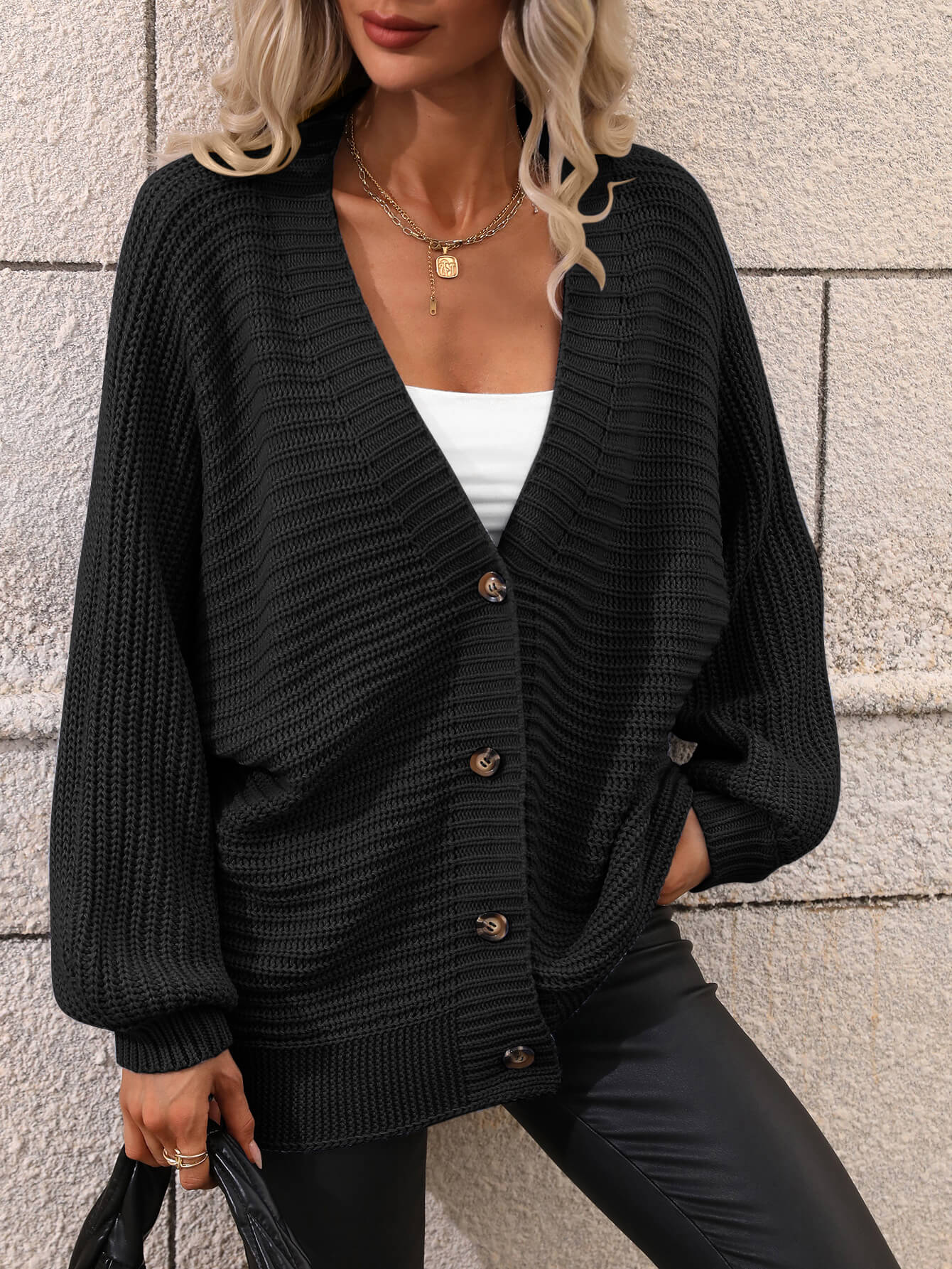 Luisa® | Chic and versatile winter cardigan
