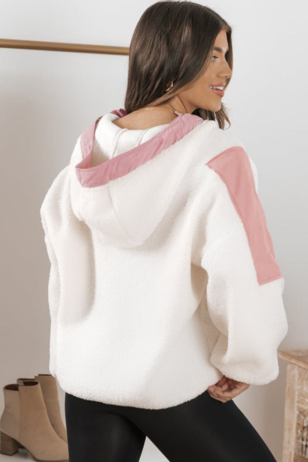 Elena | Effortless and classy winter hoodie