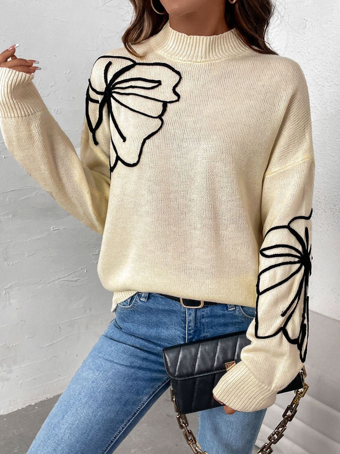 Lidia | Perfee long-sleeved sweater with stand-up collar and low shoulders