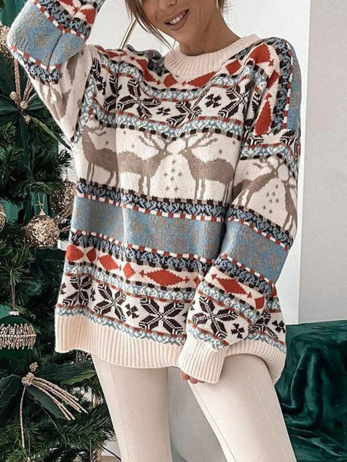 Trinidad | Pullover with a geometric crew neck and dropped shoulders