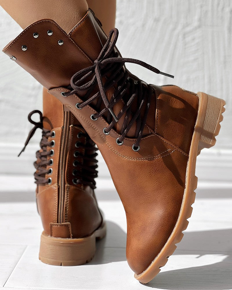 Helga | Modern and supportive orthopedic boots.
