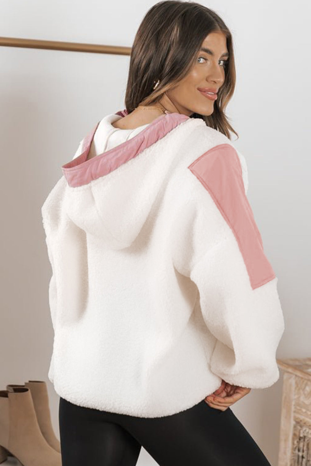 Elena | Effortless and classy winter hoodie