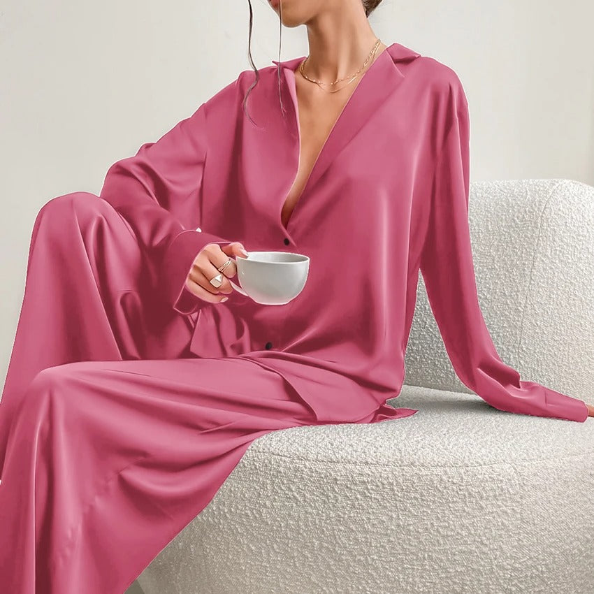 Iris | Oversized pajama set with silky elegance