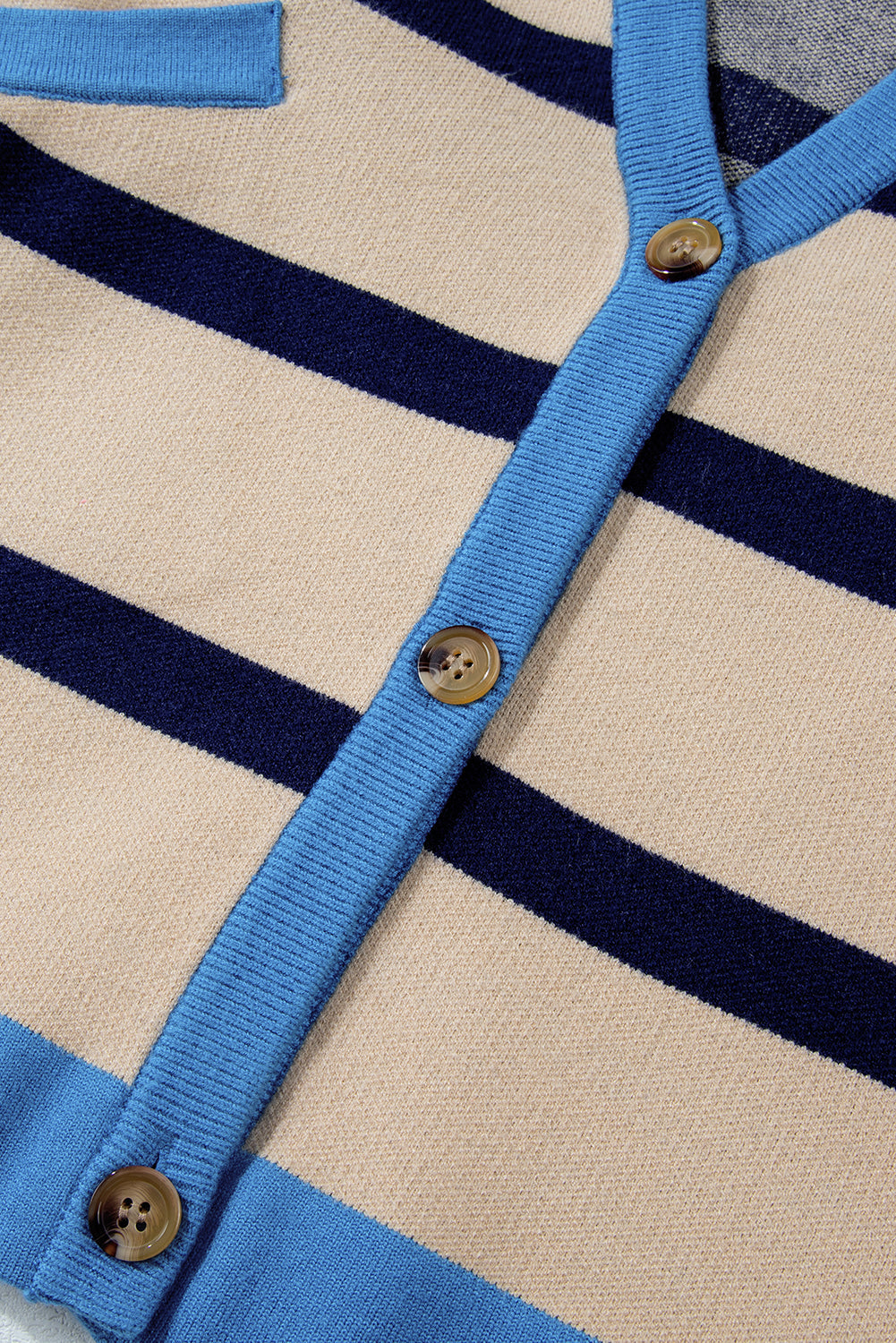 Monica| Casual and fashionable winter cardigan