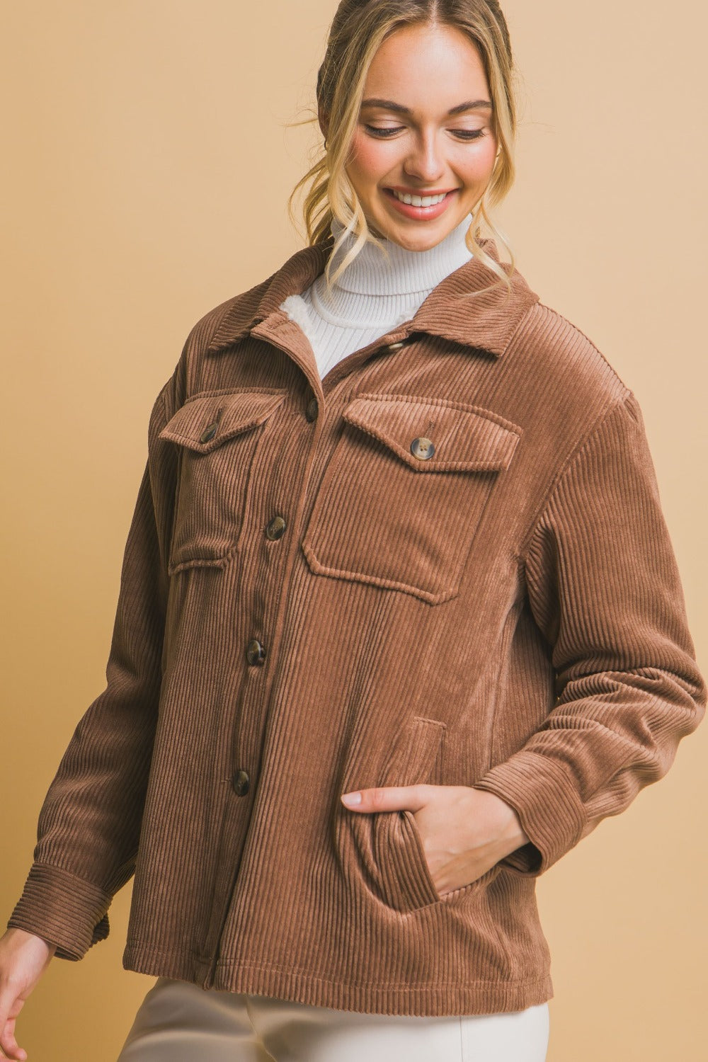 Brenda | Love Tree corduroy jacket with buttons and Sherpa interior