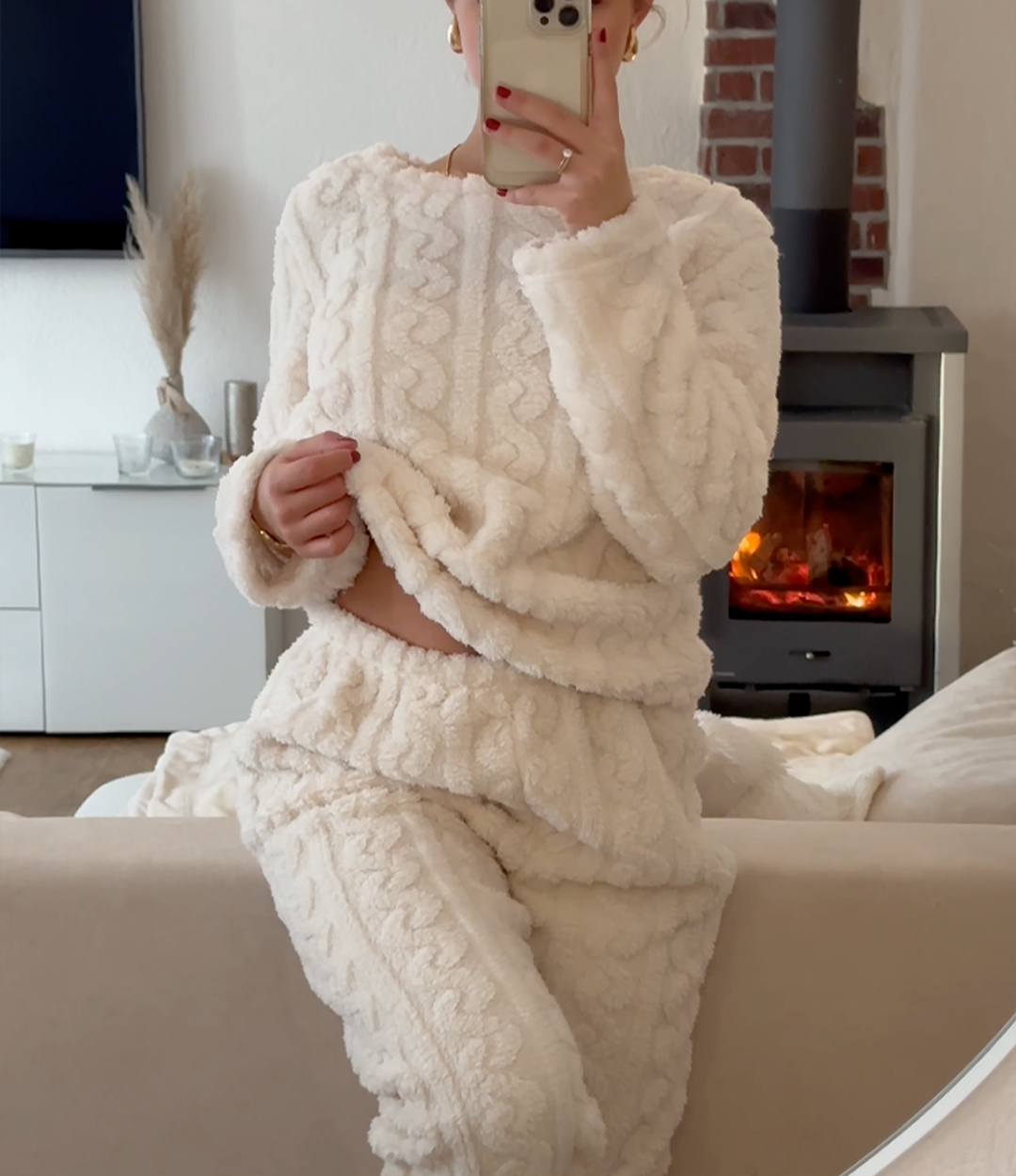 Angelica | The cozy street in winter