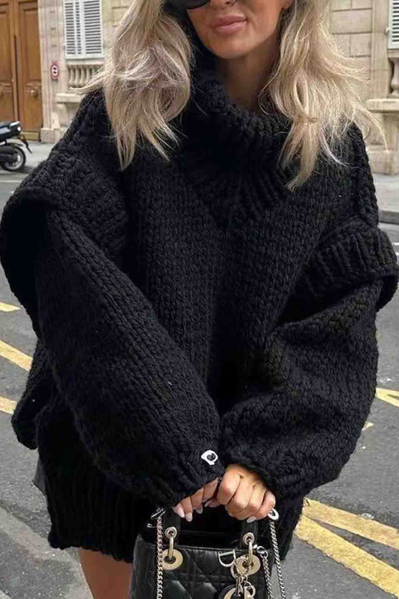 Carina | Solid color sweater with long sleeves and a cowl neckline