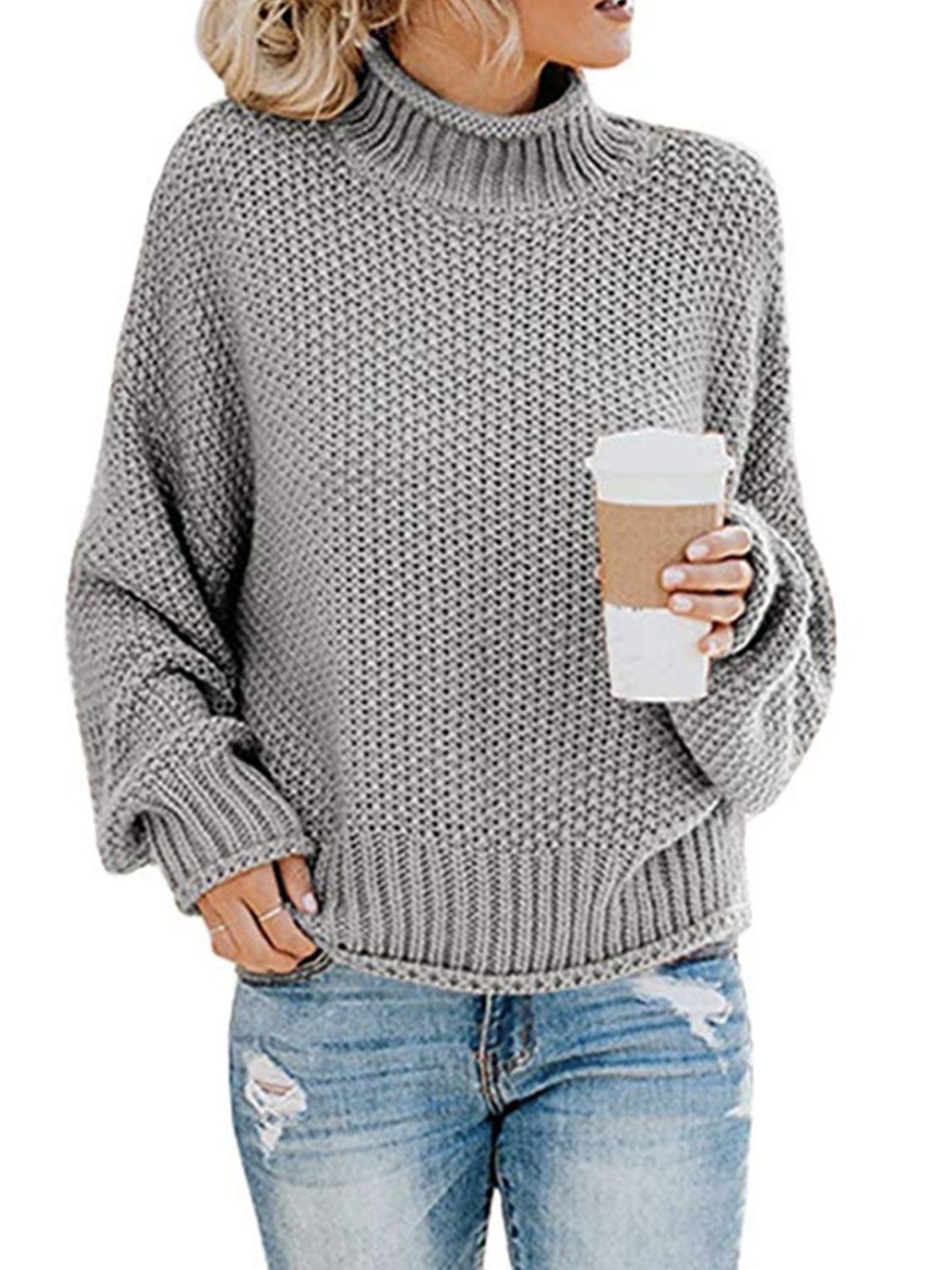 Agnes | Pullover with a turtleneck and dropped shoulders