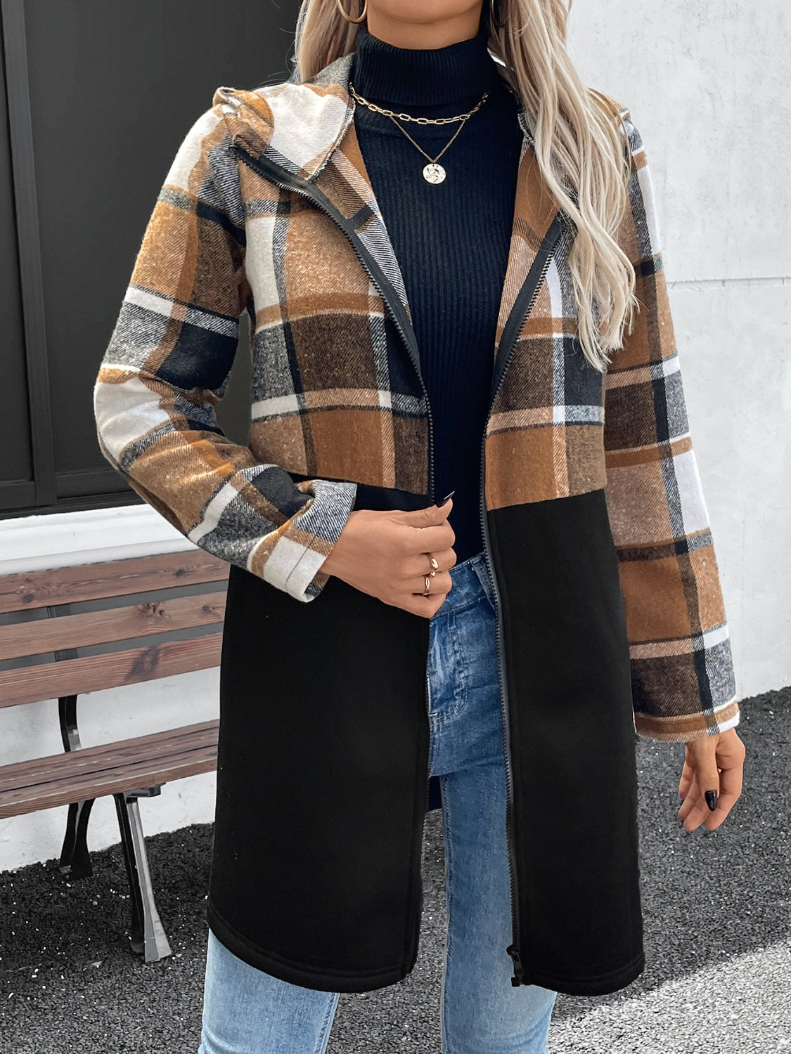 Hana | Checked long sleeve hooded outerwear with zip fastening