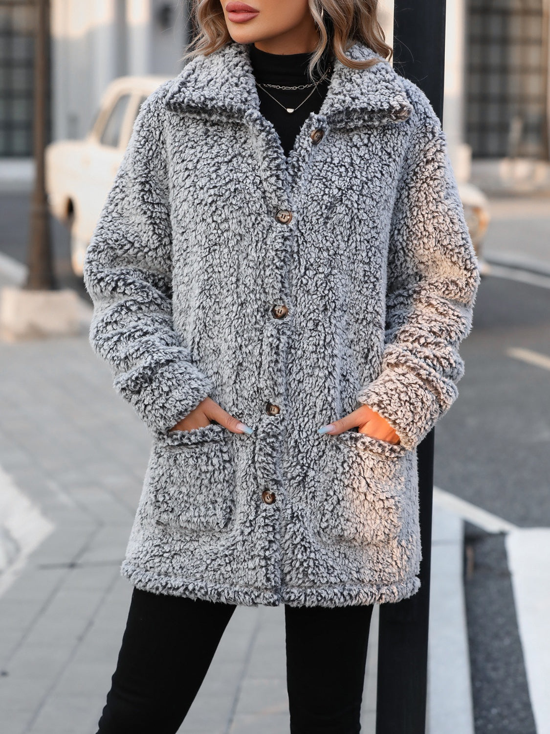 Luciana | Long-sleeved plush jacket with pockets and collar