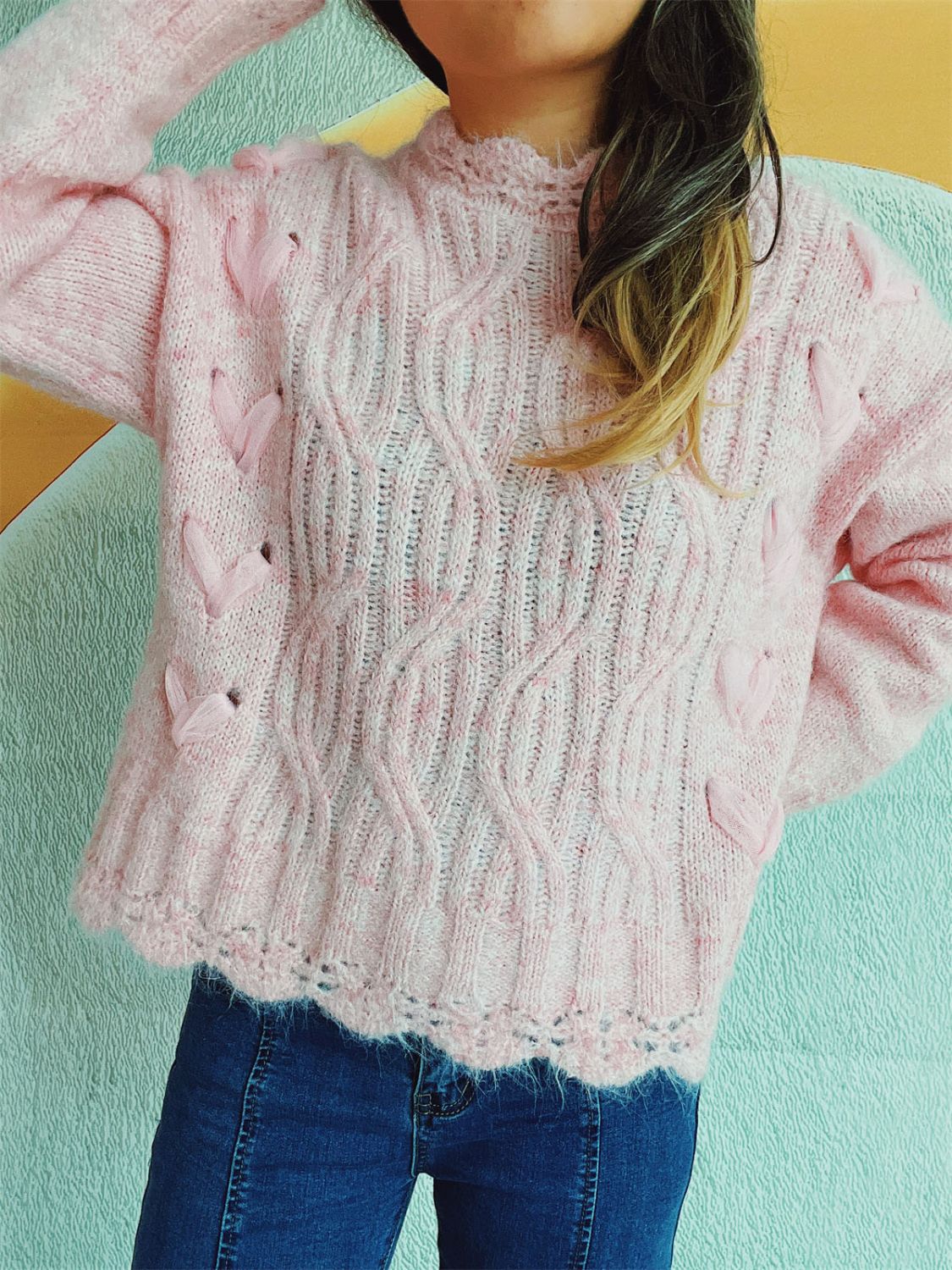 Gabriella | Long-sleeved sweater with dropped shoulders and a wavy hem
