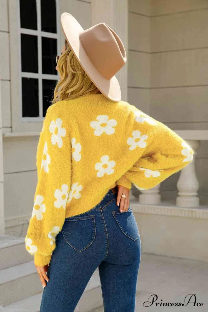 Cozy Blooms Floral Charming Print Fuzzy Cardigan