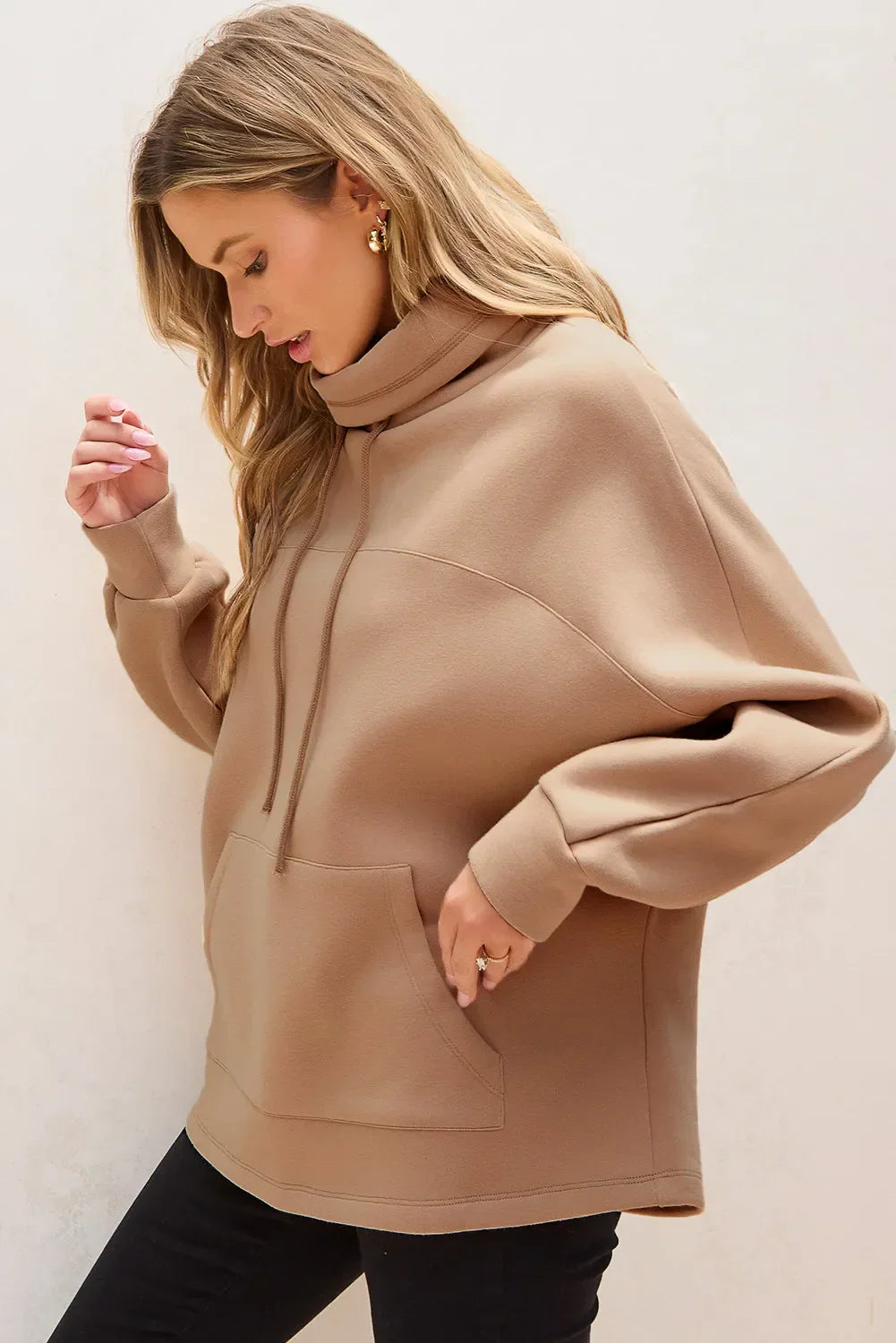 Camila | Long-sleeved sweatshirt with turtleneck and drawstring