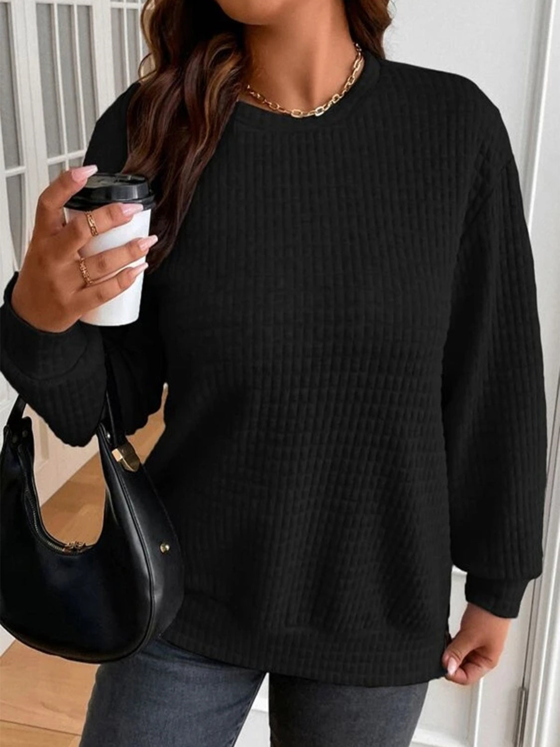 Martina | Structured long-sleeved crew neck sweatshirt