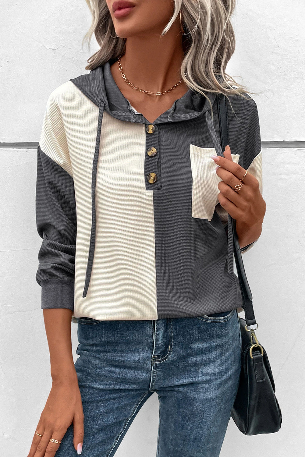 Delfina | Fashionable and minimalist winter hoodie