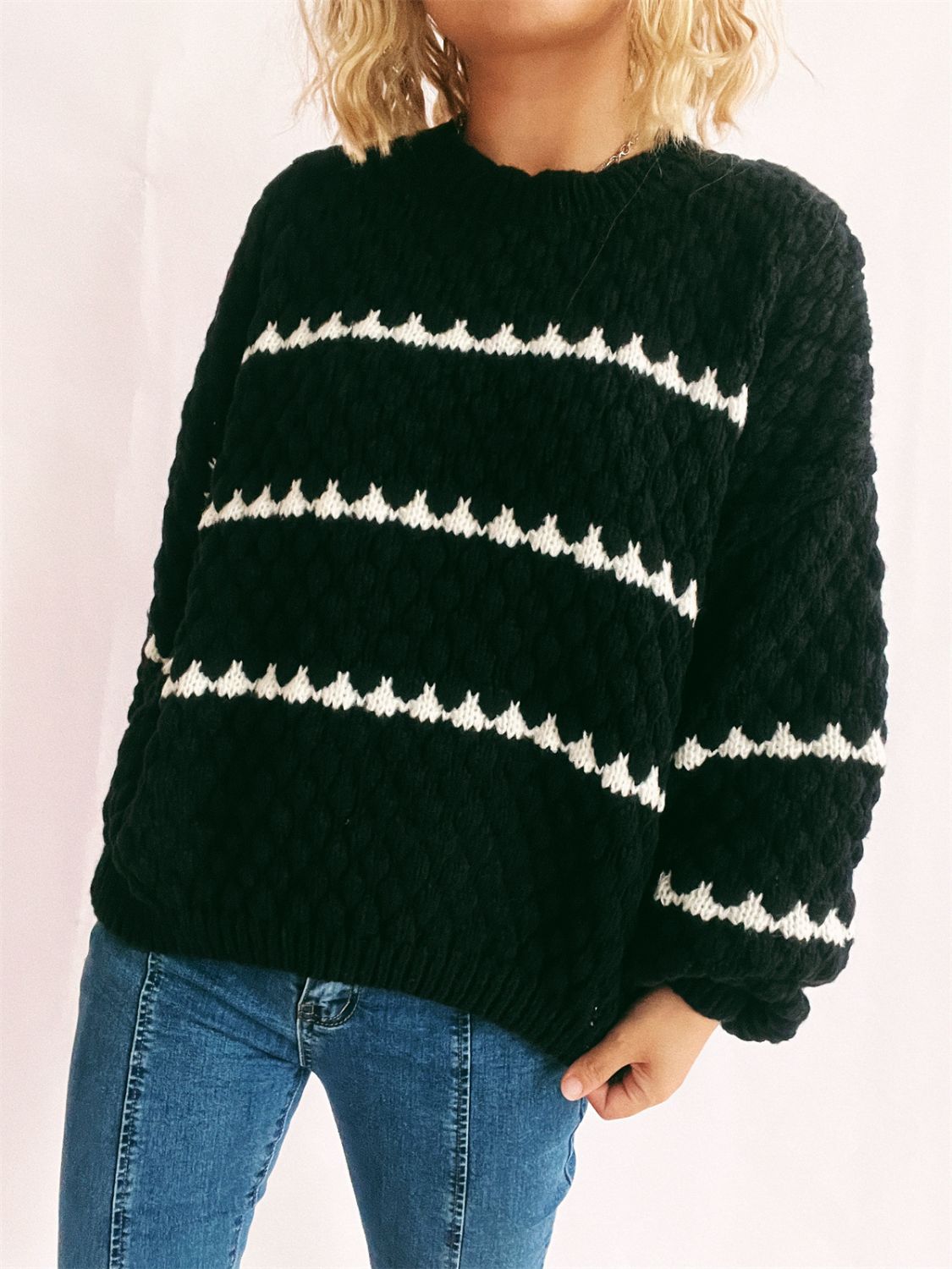 Bianca | Long-sleeved sweater with contrasting stripes and a crew neck